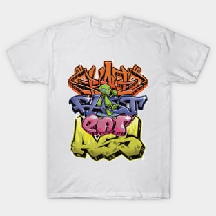 Graffiti Alien Skater - Urban Street Art Cartoon with Skateboard T-Shirt